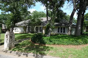 1912 Druid Ln, Fort Worth, TX 76112 - Photo 9