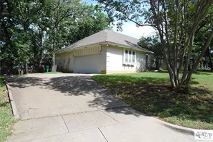 1912 Druid Ln, Fort Worth, TX 76112 - Photo 3