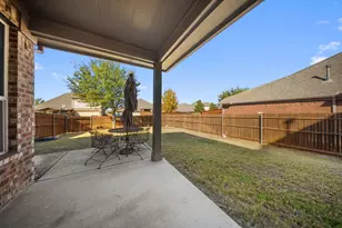533 Shasta St, DeSoto, TX 75115 - Photo 11