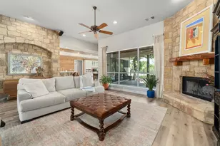 416 Shadywood Ln, Dripping Springs, TX 78620 - Photo 5