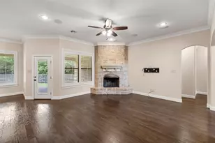 112 Stone Manor Dr, McGregor, TX 76657 - Photo 5