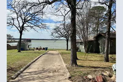 135 Island Park Drive, Gun Barrel City, TX 75156 - Photo 9
