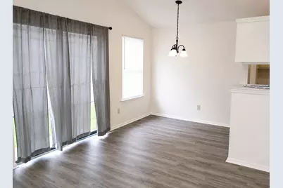 10339 Limestone Drive, Dallas, TX 75217 - Photo 5