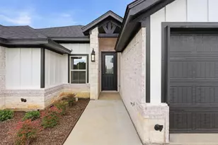 1600 Oleander Dr, Tolar, TX 76476 - Photo 3