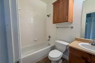 2410 S 2nd St, Waco, TX 76706 - Photo 7