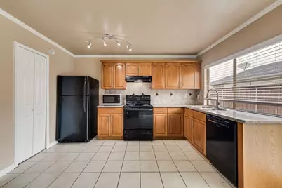 5033 Avery Lane, The Colony, TX 75056 - Photo 13