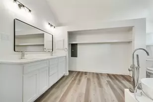 204 Hollywood Dr, Glenn Heights, TX 75154 - Photo 11