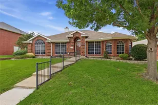 3611 Cedar Creek Ln, Sachse, TX 75048 - Photo 3