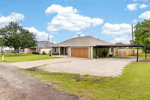 703 S College St, Celeste, TX 75423 - Photo 3