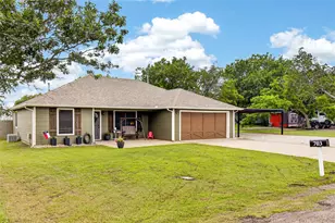 703 S College St, Celeste, TX 75423 - Photo 5