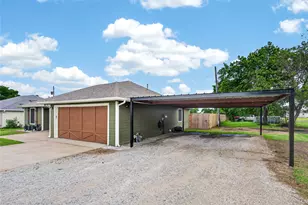 703 S College St, Celeste, TX 75423 - Photo 3