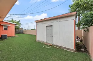 2211 Cardinal Ln, Garland, TX 75042 - Photo 19