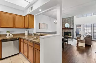 9910 Royal Ln, Dallas, TX 75231 - Photo 9