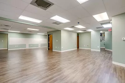 1340 S Main Street, Grapevine, TX 76051 - Photo 15