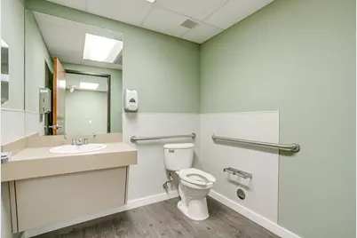 1340 S Main Street, Grapevine, TX 76051 - Photo 13