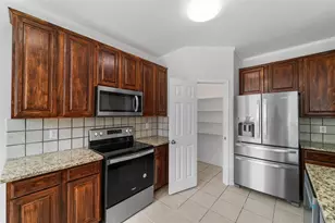 4506 Stirling Dr, Garland, TX 75043 - Photo 3