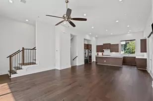381 E Greenbriar Ln, Dallas, TX 75203 - Photo 15