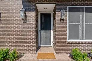381 E Greenbriar Ln, Dallas, TX 75203 - Photo 31