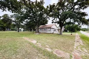 704 E 20th St, Cisco, TX 76437 - Photo 29
