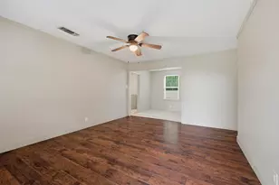 102 Bryant St, Pottsboro, TX 75076 - Photo 5