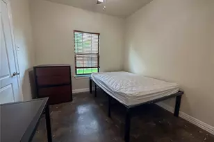 2410 S 2nd St, Waco, TX 76706 - Photo 9