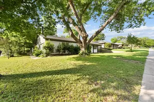1425 Oakhill Dr, Plano, TX 75075 - Photo 3