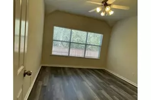 608 Creekside Dr, Little Elm, TX 75068 - Photo 5