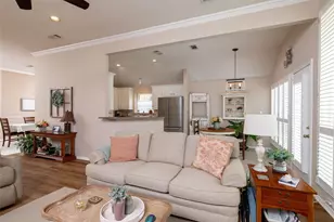 305 Chantilly Ct, Hurst, TX 76054 - Photo 15