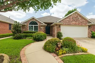 305 Chantilly Ct, Hurst, TX 76054 - Photo 1