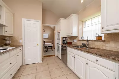 305 Chantilly Court, Hurst, TX 76054 - Photo 19