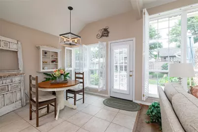 305 Chantilly Court, Hurst, TX 76054 - Photo 21