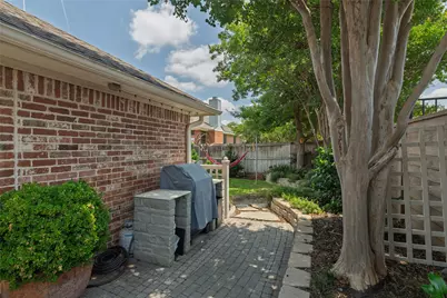 305 Chantilly Court, Hurst, TX 76054 - Photo 37