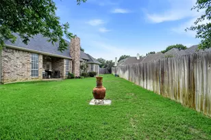 1620 Oak Creek Dr, Hurst, TX 76054 - Photo 15