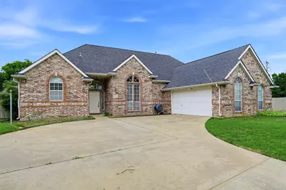 1620 Oak Creek Drive, Hurst, TX 76054 - Photo 1