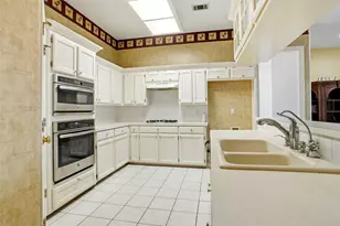 1620 Oak Creek Dr, Hurst, TX 76054 - Photo 7