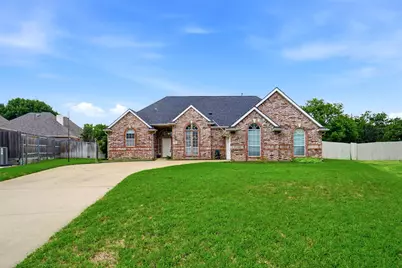 1620 Oak Creek Drive, Hurst, TX 76054 - Photo 9
