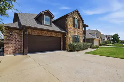 1122 Alderwood Drive, Justin, TX 76247 - Photo 3