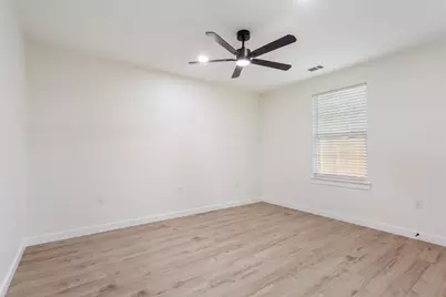 924 Church Avenue, Waco, TX 76706 - Photo 17