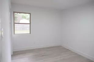 1703 Foster Dr, Arlington, TX 76012 - Photo 13