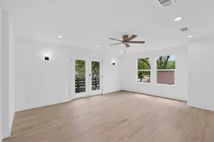 1703 Foster Dr, Arlington, TX 76012 - Photo 21