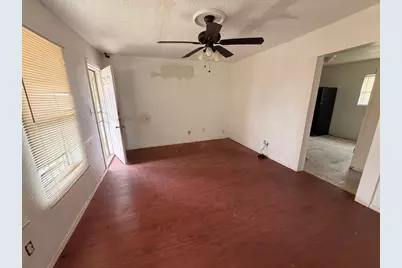 1720 E Arlington Avenue, Fort Worth, TX 76104 - Photo 3