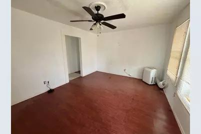 1720 E Arlington Avenue, Fort Worth, TX 76104 - Photo 13
