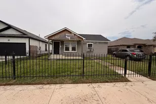 1720 E Arlington Ave, Fort Worth, TX 76104 - Photo 1