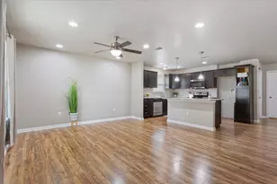 605 Powers St, Lacy Lakeview, TX 76705 - Photo 5