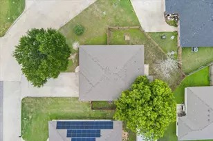 605 Powers St, Lacy Lakeview, TX 76705 - Photo 23