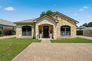 221 Gurley Ln, Waco, TX 76706 - Photo 3