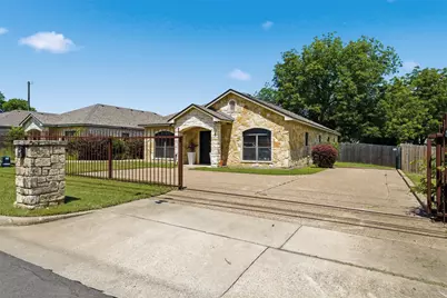 221 Gurley Lane, Waco, TX 76706 - Photo 5