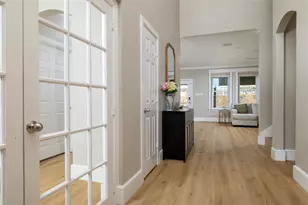 1016 Pebblecreek Dr, Burleson, TX 76028 - Photo 5