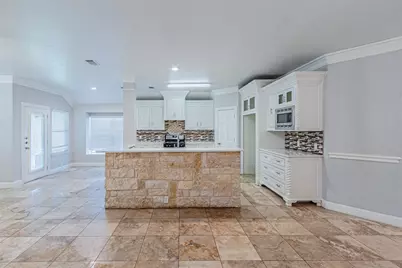 8220 Mossberg Drive, Arlington, TX 76002 - Photo 9