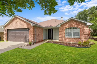 4809 Maryannes Meadow Drive, Lake Worth, TX 76135 - Photo 1